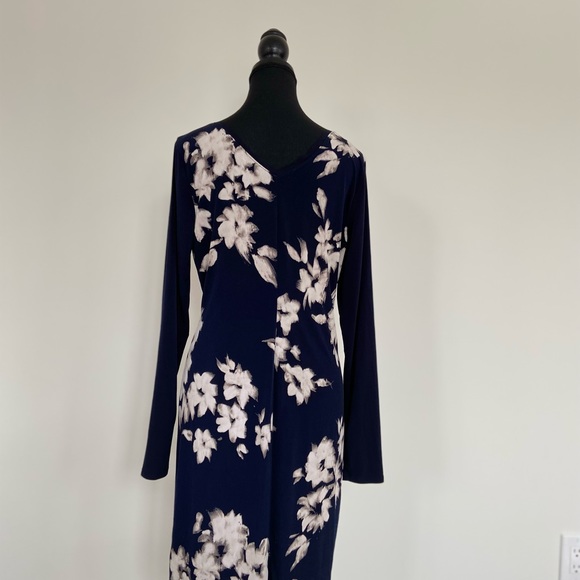 Vera Wang Blue beautiful floral dress - Picture 2 of 4